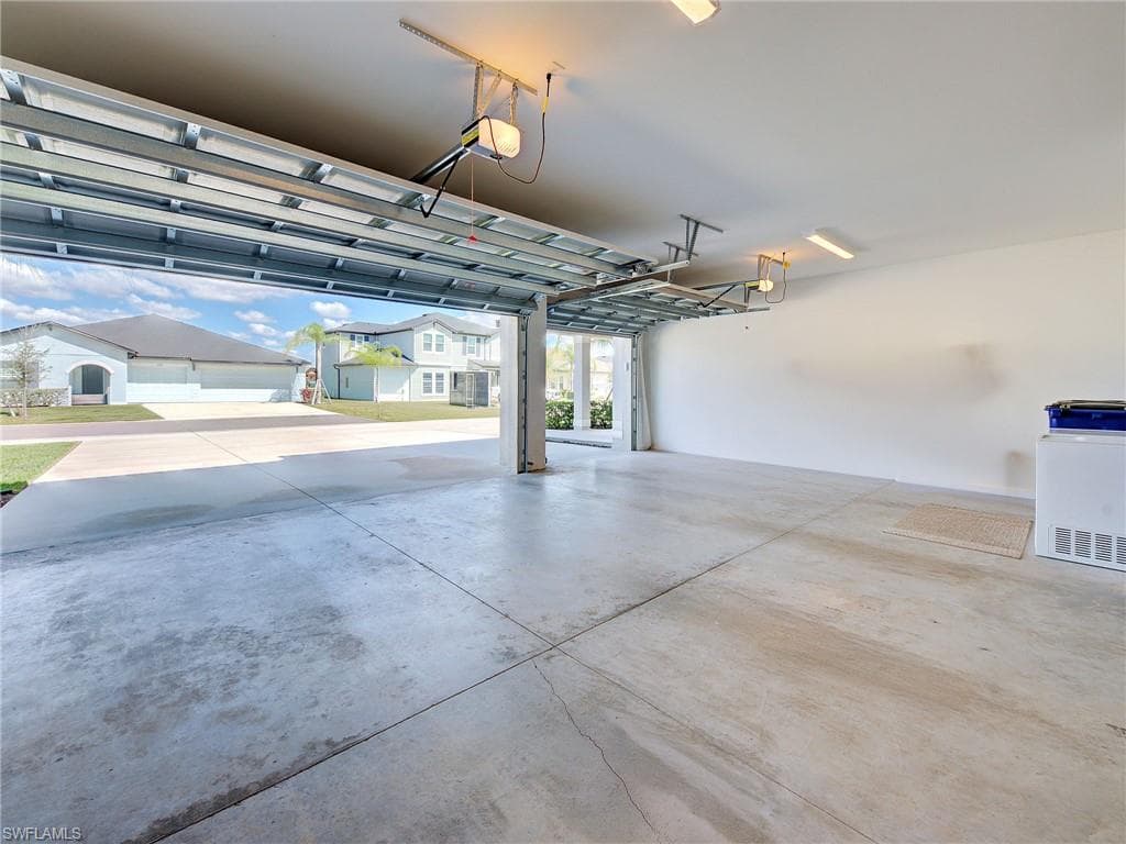 17154 Monte Isola WAY-40