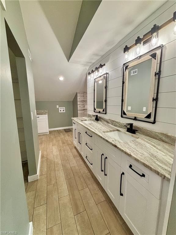 15493 Chloe CIR-22