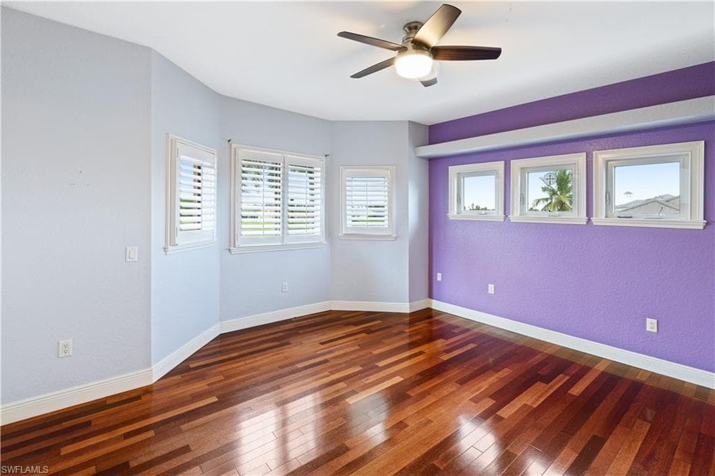11913 Princess Grace CT-33