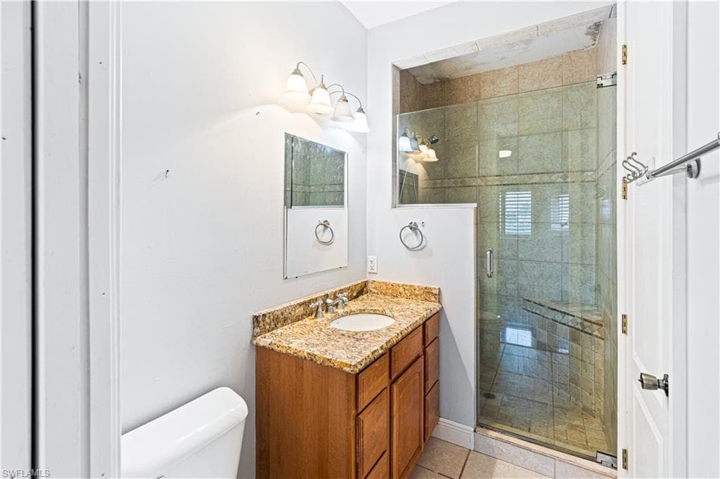 11913 Princess Grace CT-35