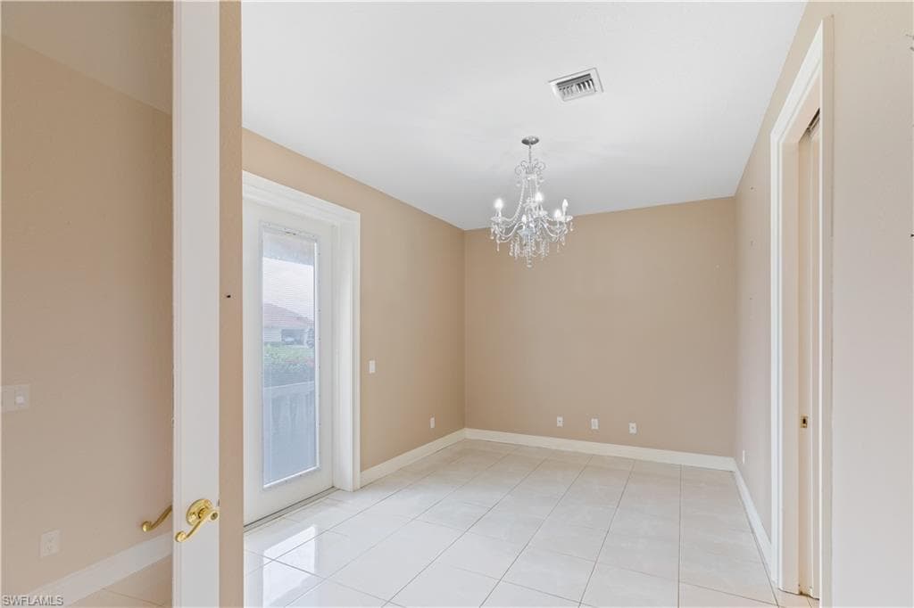 11913 Princess Grace CT-8