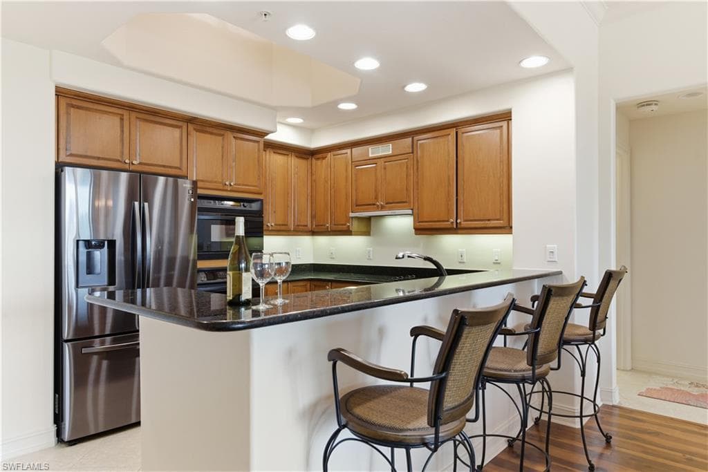 2748 Tiburon BLVD E C404-6
