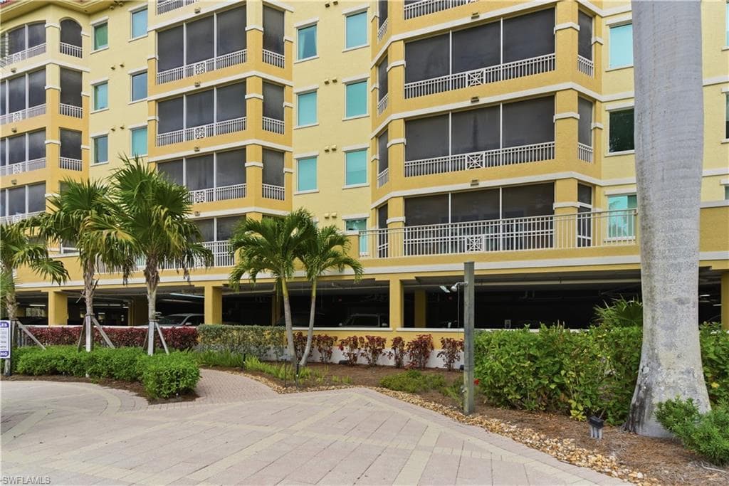 2748 Tiburon BLVD E C404-43