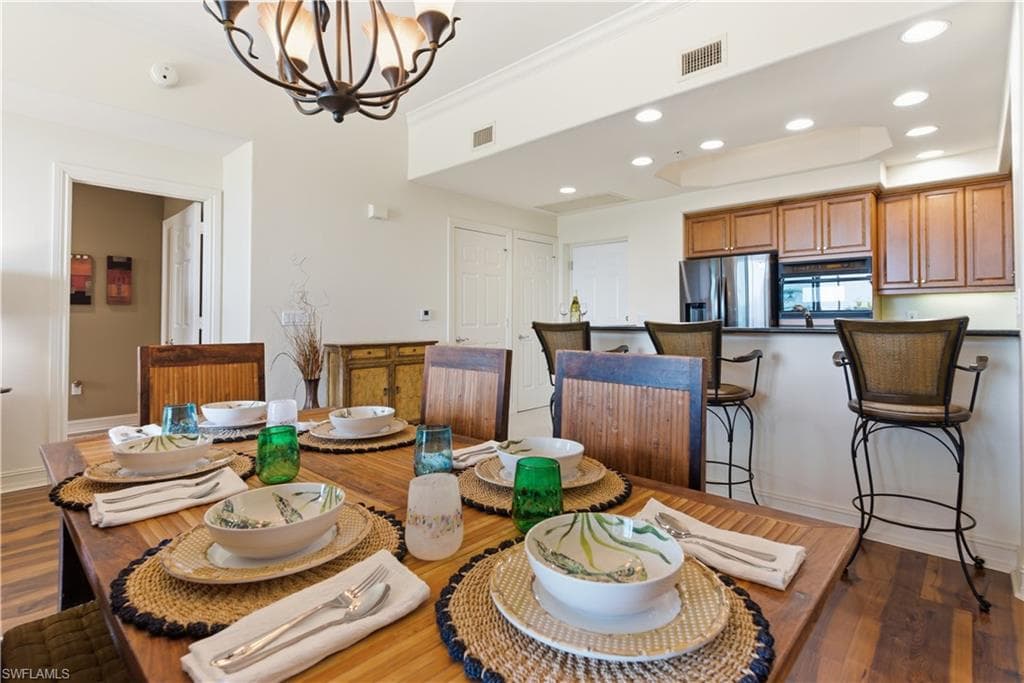 2748 Tiburon BLVD E C404-12