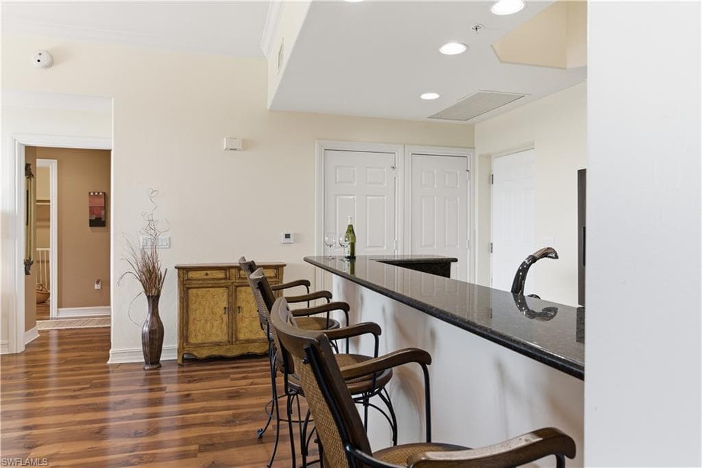 2748 Tiburon BLVD E C404-7