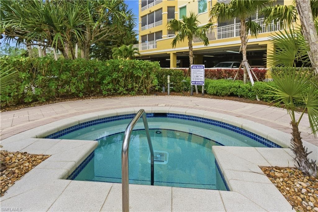 2748 Tiburon BLVD E C404-36