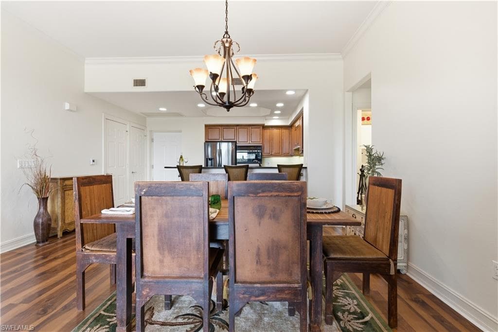 2748 Tiburon BLVD E C404-11