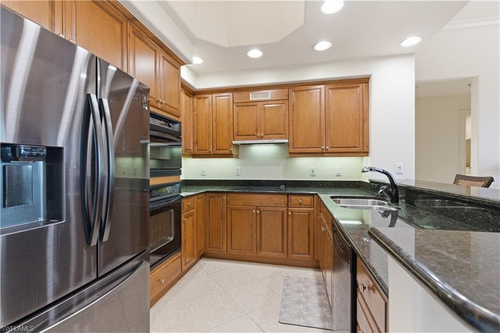 2748 Tiburon BLVD E C404-4