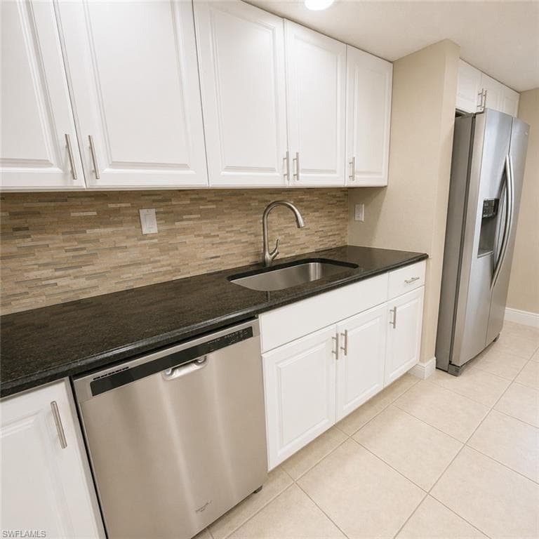 2264 Winkler AVE 202-7