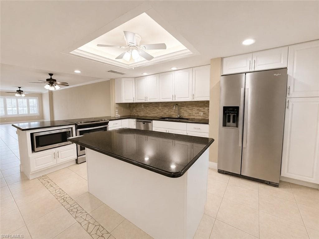 2264 Winkler AVE 202-5