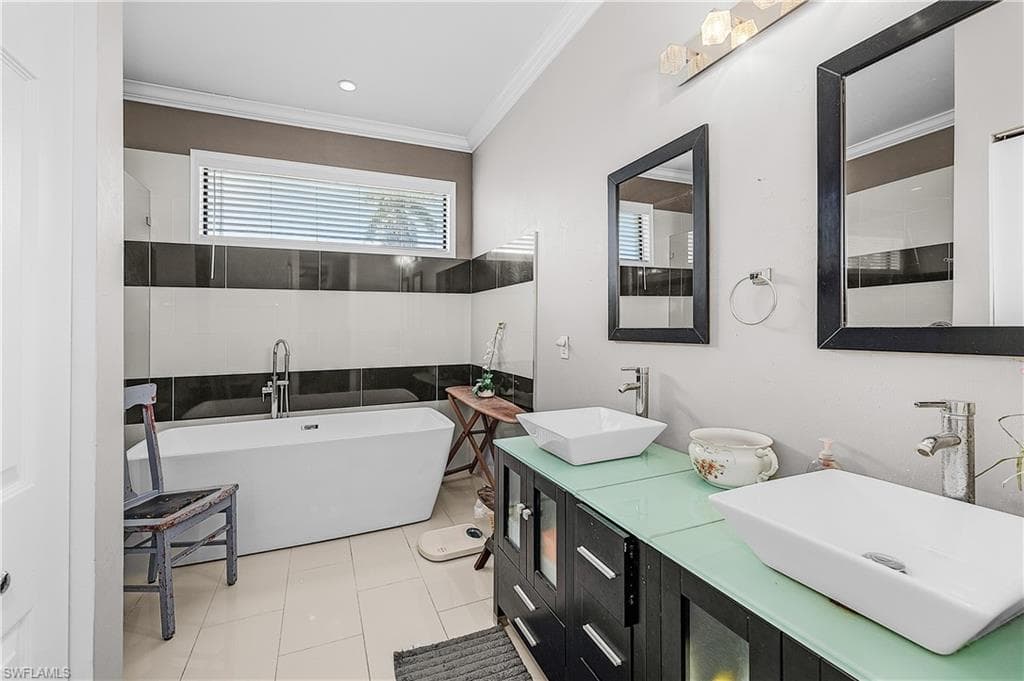14661 Martin DR-21