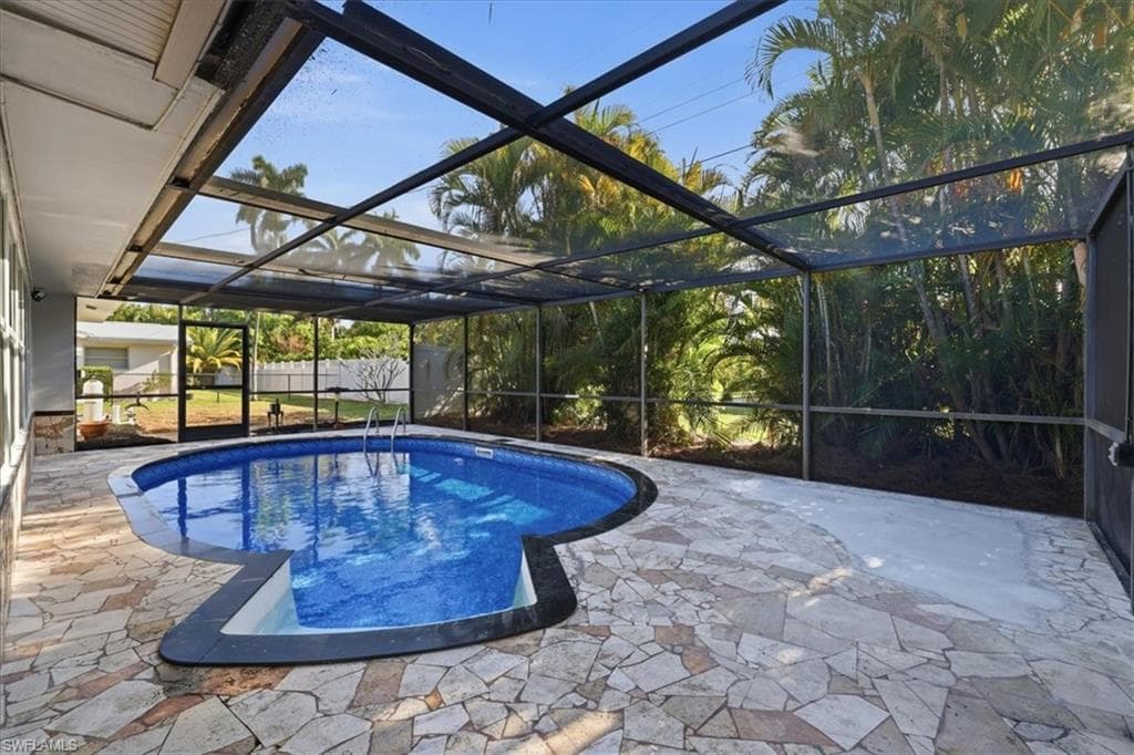 5051 Fairfield DR-30