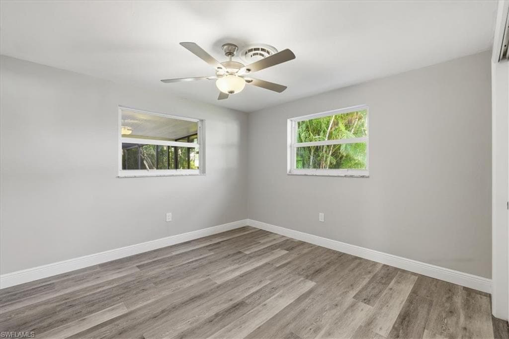 5051 Fairfield DR-19