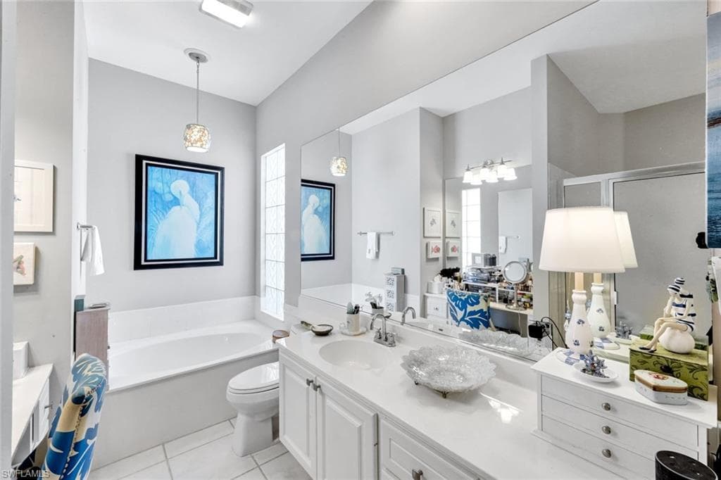 2925 Gilford WAY-23