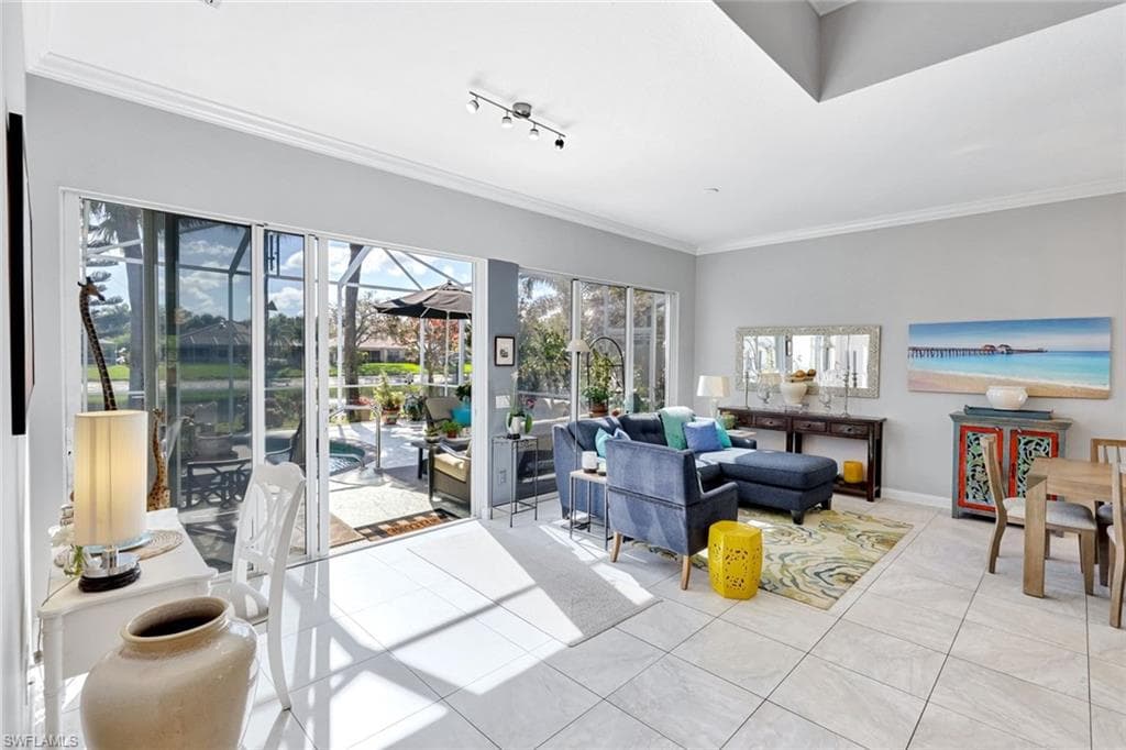2925 Gilford WAY-13