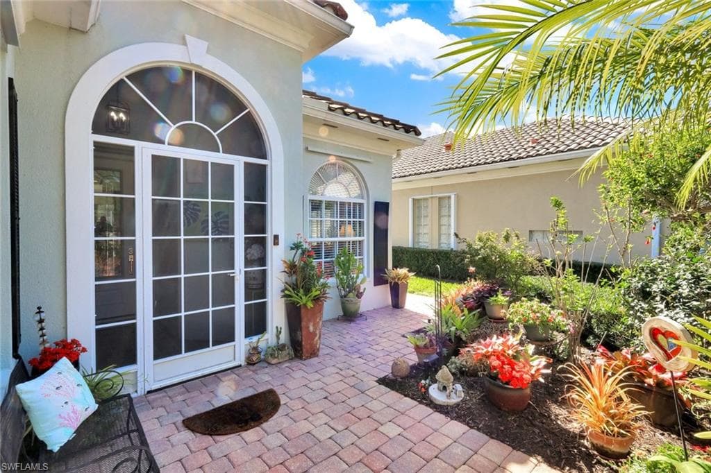 2925 Gilford WAY-5