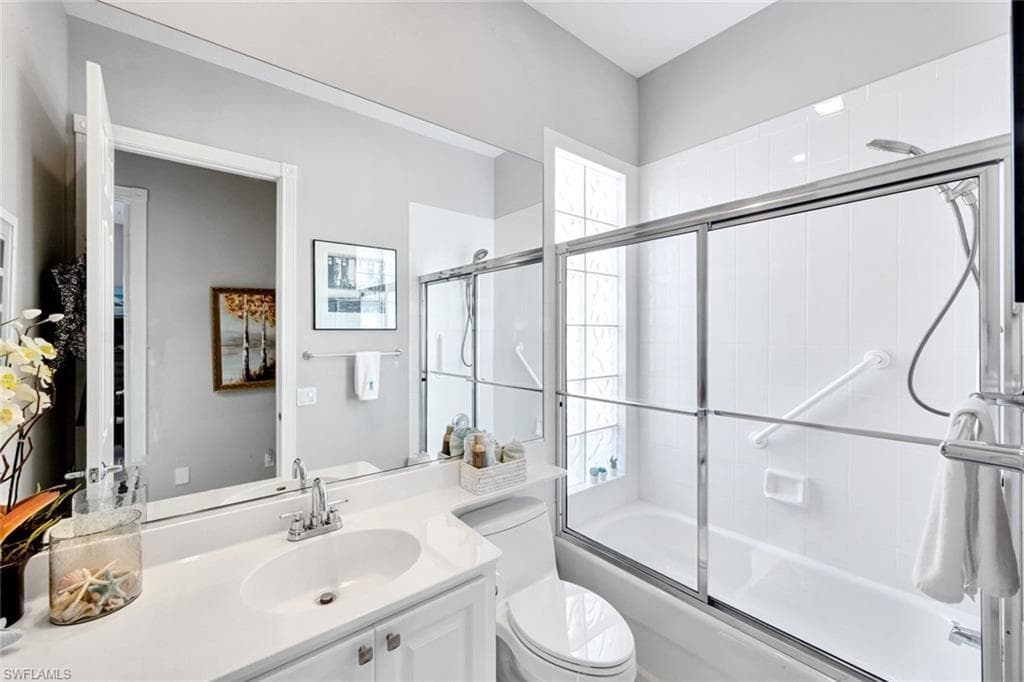 2925 Gilford WAY-25