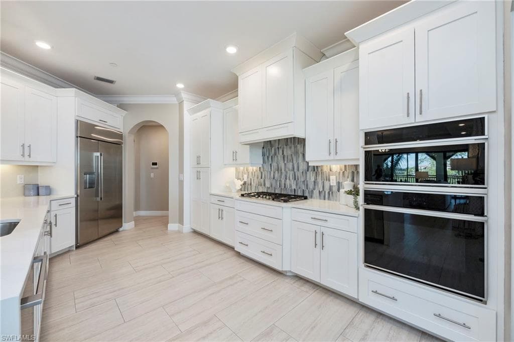 16351 Viansa WAY 202-5