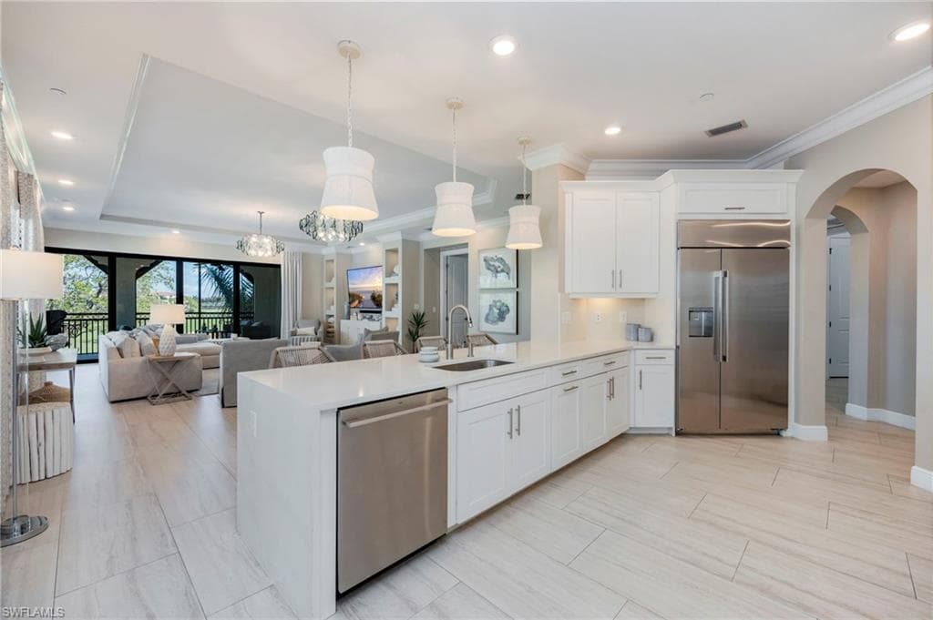16351 Viansa WAY 202-8