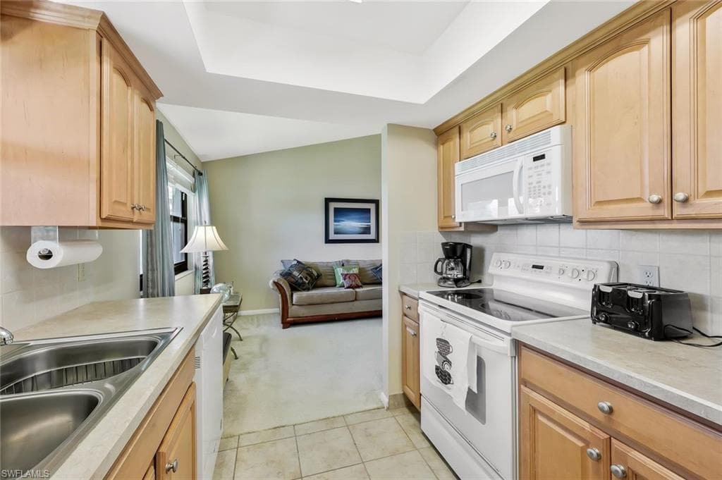 8445 Charter Club CIR 11-13