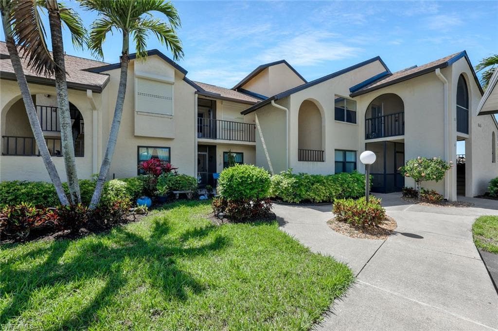 8445 Charter Club CIR 11-28