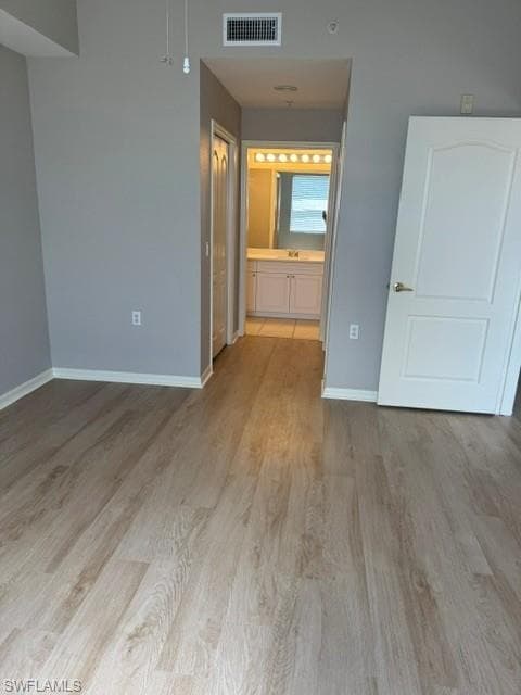 8570 Kingbird LOOP 535-25
