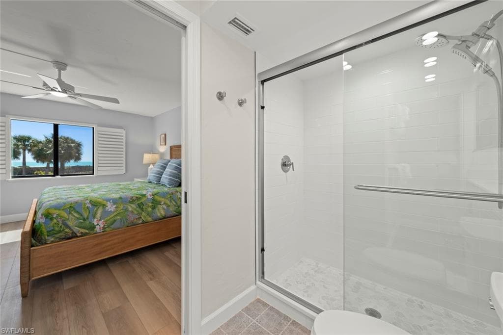 1919 Olde Middle Gulf DR 401-23