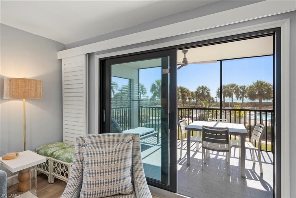 1919 Olde Middle Gulf DR 401-17