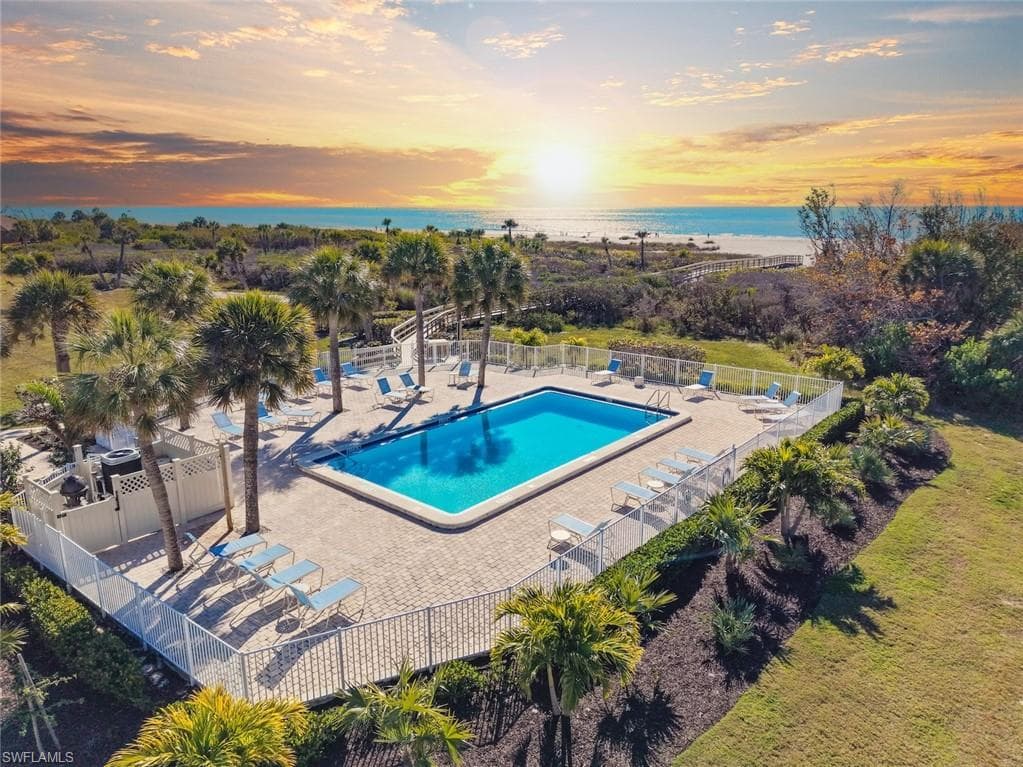 1919 Olde Middle Gulf DR 401-36