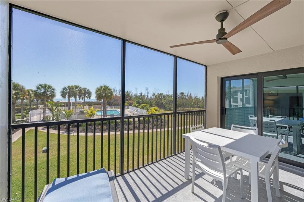 1919 Olde Middle Gulf DR 401-1