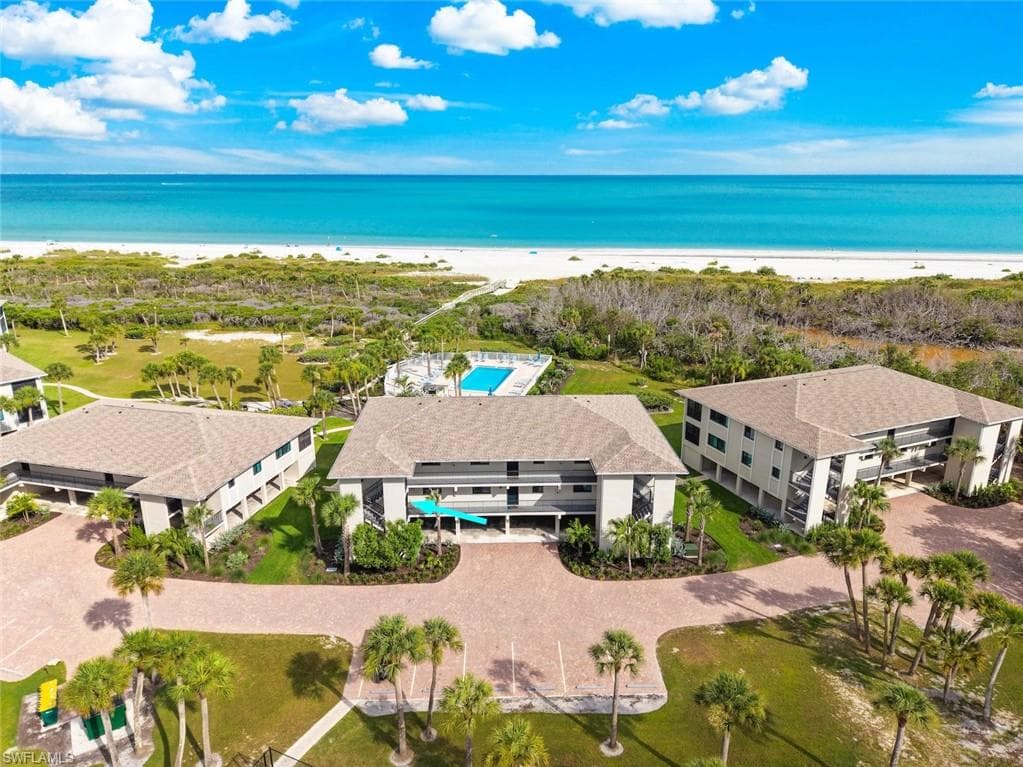 1919 Olde Middle Gulf DR 401-33