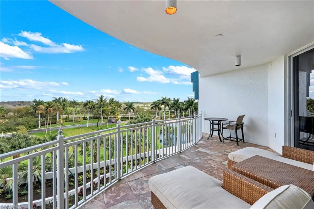 13675 Vanderbilt DR 406-27