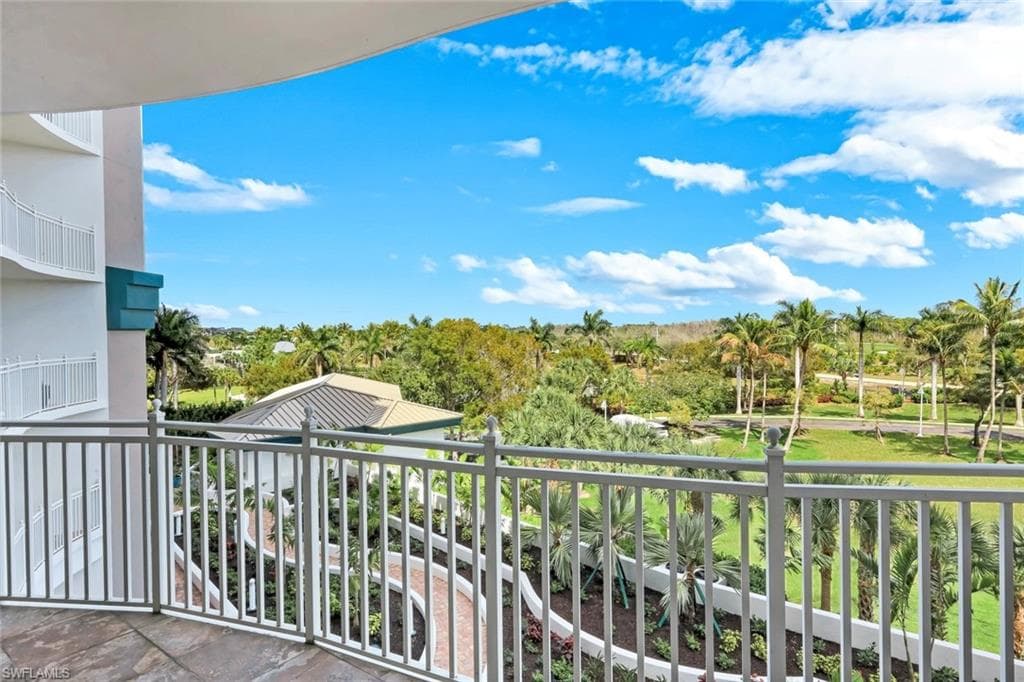 13675 Vanderbilt DR 406-28