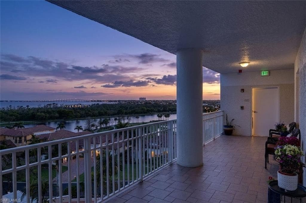 14250 Royal Harbour CT 818-40