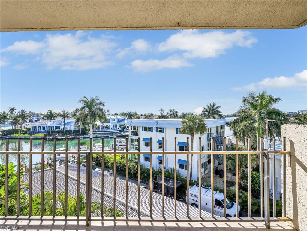 2150 Gulf Shore BLVD N 407-15