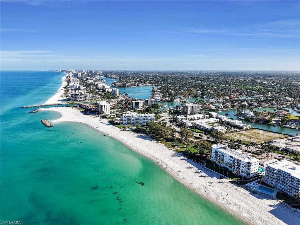 2150 Gulf Shore BLVD N 407-40