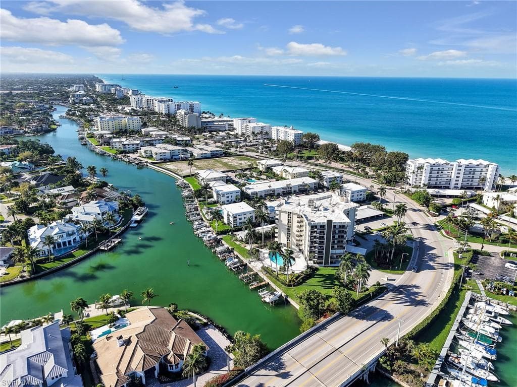 2150 Gulf Shore BLVD N 407-39