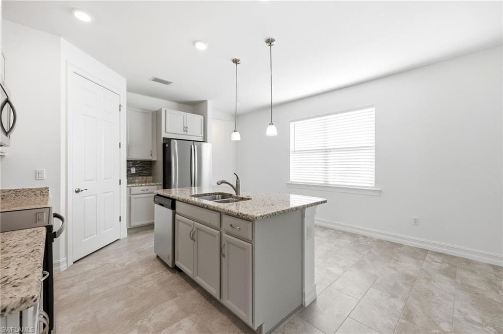28347 Captiva Shell LOOP-9