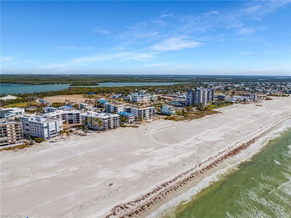 2650 Estero BLVD 504-37