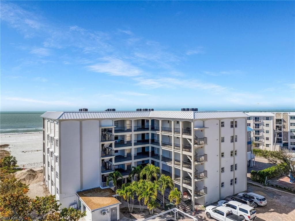 2650 Estero BLVD 504-30