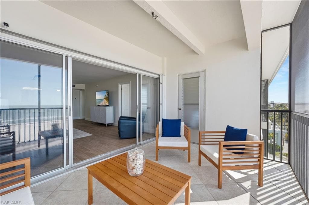 2650 Estero BLVD 504-1