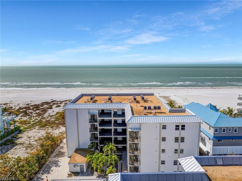 2650 Estero BLVD 504-32