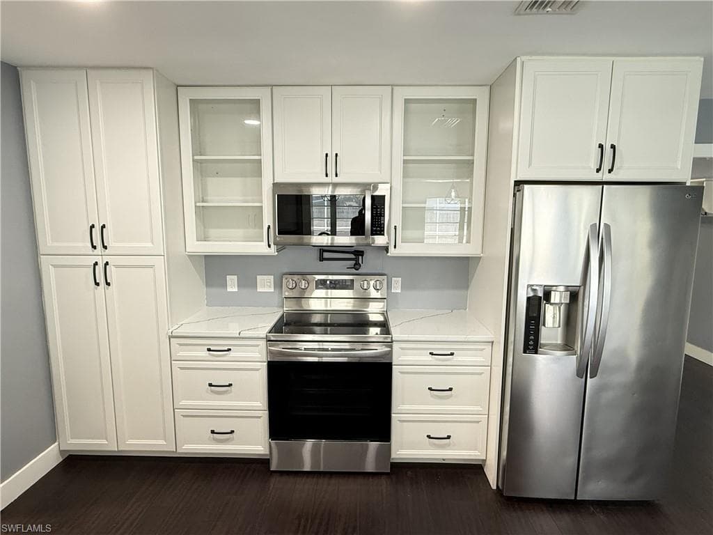 1534 Ricardo AVE-6