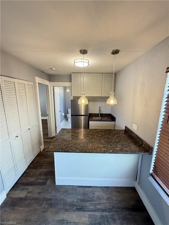 1534 Ricardo AVE-16