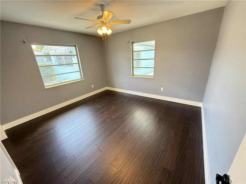 1534 Ricardo AVE-12