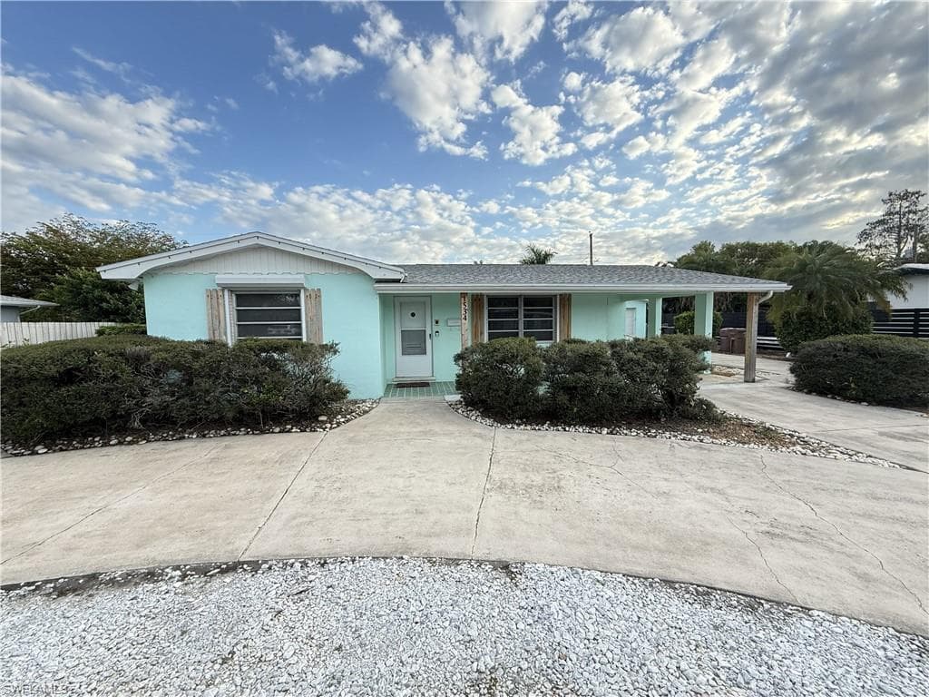 1534 Ricardo AVE-1