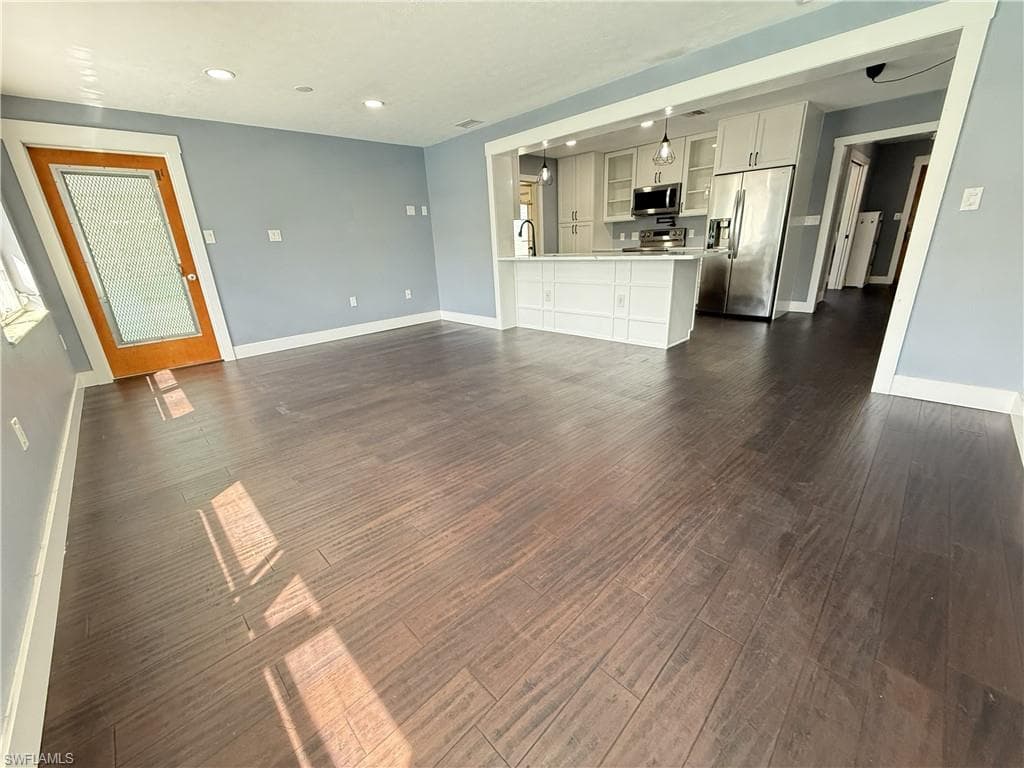 1534 Ricardo AVE-4