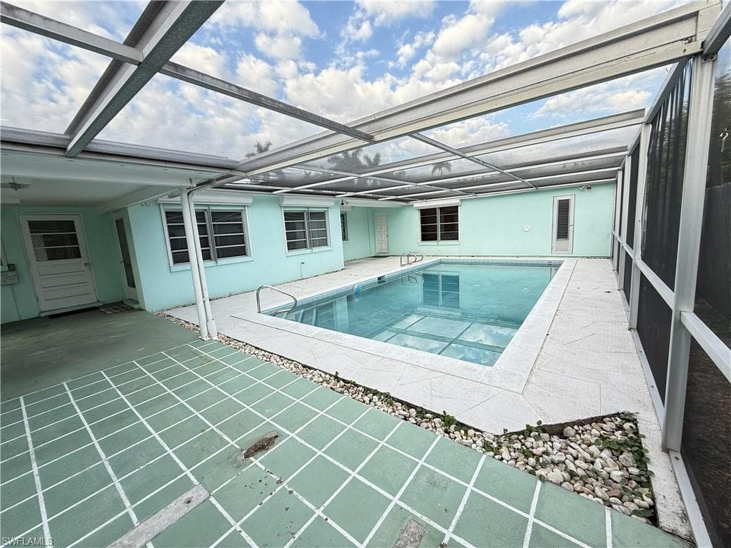 1534 Ricardo AVE-21