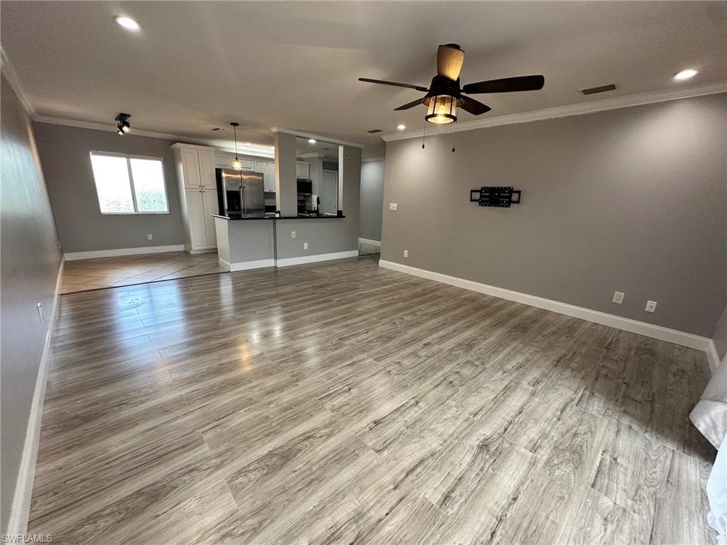 2366 Mall DR 514-16