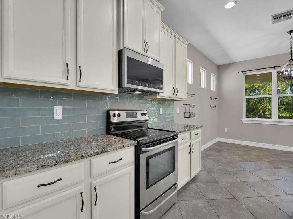 4211 Dutchess Park RD-10